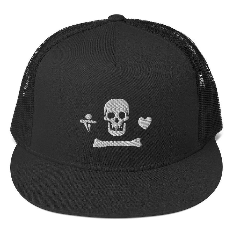 Black trucker cap depicting the pirate flag of Stede Bonnet "The Gentleman Pirate" represented as a white skull above a horizontal long bone between a heart and a dagger, all on a black field.